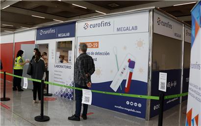 Ein Corona-Testzentrum auf dem Flughafen von Palma

