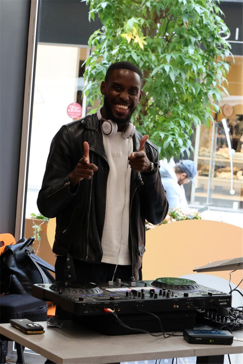 Ein DJ sorgte für Stimmung