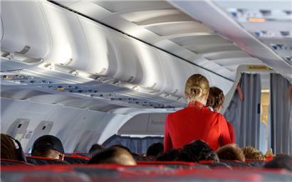 Ein Flugbegleiterinnen-Auswahlverfahren in einem Madrider Flughafenhotel verwandelte sich für viele Anwärterinnen in einen Albtraum
