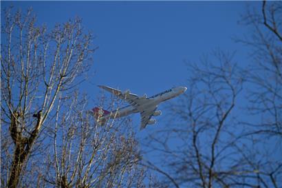 Ein Flugzeug der Fluggesellschaft Cargolux hat am Sonntag 49 Tonnen Kerosin über Rheinland-Pfalz und dem Saarland abgelassen
