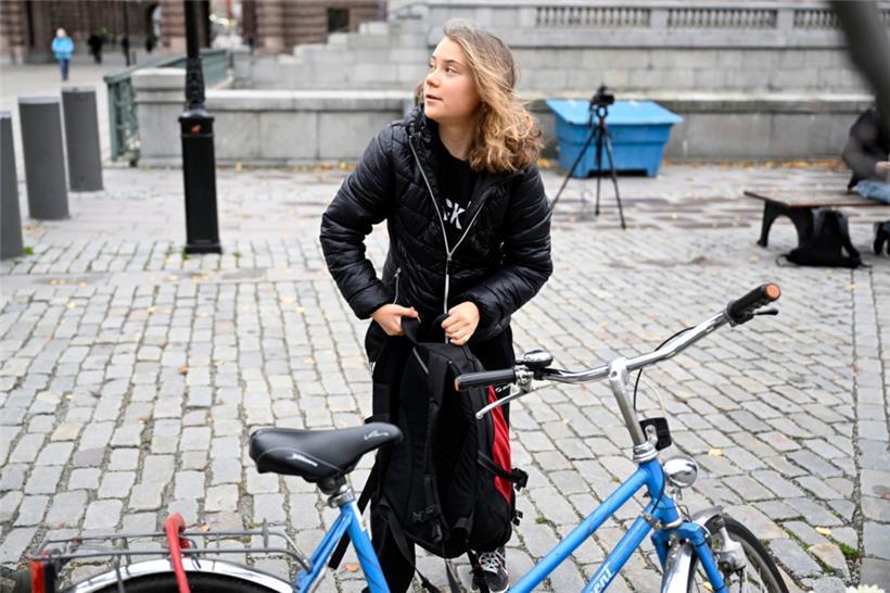 Ein Foto von November 2022: Da kommt die Klimaaktivistin Greta Thunberg zur wöchentlichen Demonstration „Fridays for Future“ auf Mynttorget neben dem schwedischen Parlament Riksdagen.

