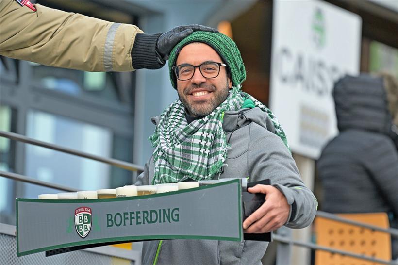 Ein Mann mit vielen Freunden
