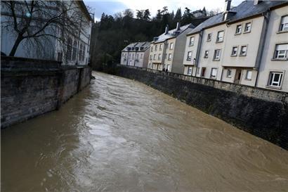 Ein Mann soll in der rue du Pont im Pfaffenthal möglicherweise ins Wasser gesprungen sein
