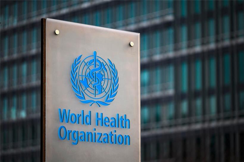 Ein Schild der Weltgesundheitsorganisation (WHO) in ihrem Hauptsitz in Genf
