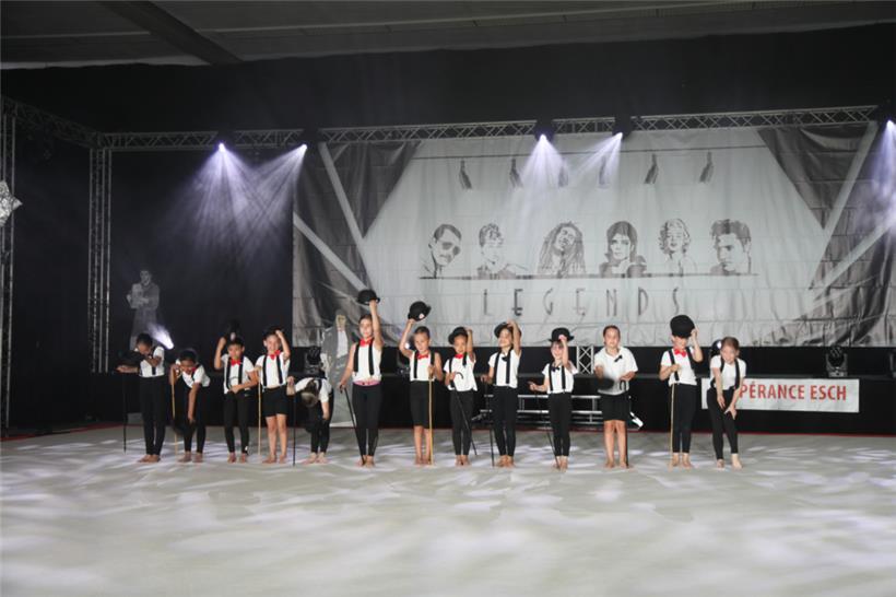 „Ein Tag ohne Lächeln ist ein verlorener Tag“: Dieses Motto nahmen sich die kleinen Charlie Chaplins zu Herzen
