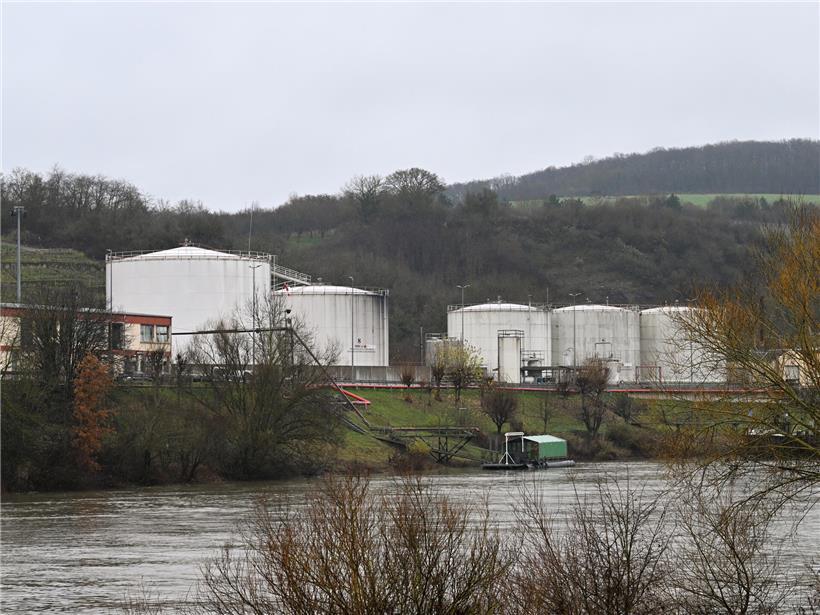 Kurzfristige strategische Ölreserve in Lagertanks bei Mertert, Luxemburg, industrielle Energieversorgung sichern