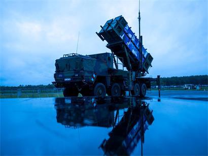 Ein US-amerikanisches MIM-104 Patriot Flugabwehrraketen-System 
