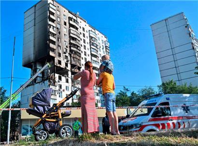 Ein Wohnhaus in Kiew nach einem russischen Raketenangriff: Der Zerstörungswille ist aufseiten Russlands ungebrochen
