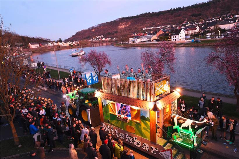 Ein besonderer Fastnachtsumzug findet in diesem Jahr wieder in Wasserbillig statt: Die „Nuetskavalkad“ beginnt in den Abendstunden
