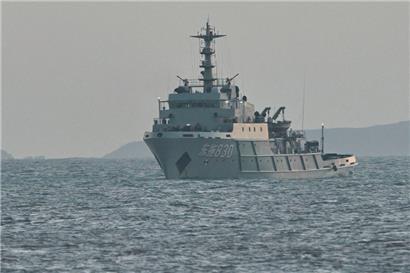 Ein chinesisches Kriegsschiff in der Nähe von Taiwan: Das kommunistische Regime in Peking bereitet sich darauf vor, Taiwan mit Gewalt dem chinesischen Staastgebiet anzugliedern
