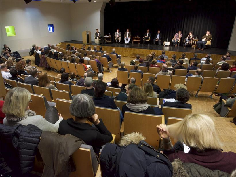 Moderner Konzertsaal mit perfekter Akustik, ideal für Gesang und musikalische Aufführungen