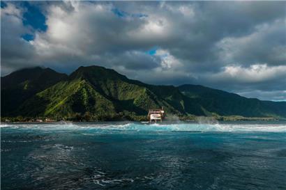 Ein neuer Surfturm vor der Küste von Teahupo’o könnte negative Auswirkungen auf das Riff, das Leben der Fische und die Wellen haben
