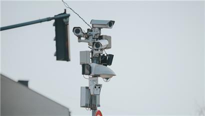 Ein neues System soll künftig automatisch die Kennzeichen von Autofahrern erkennen können

