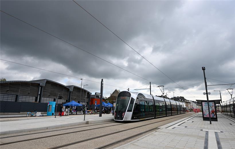 Ein paar dunkle Wolken warten noch über dem nächsten (Howalder) Teilstück …