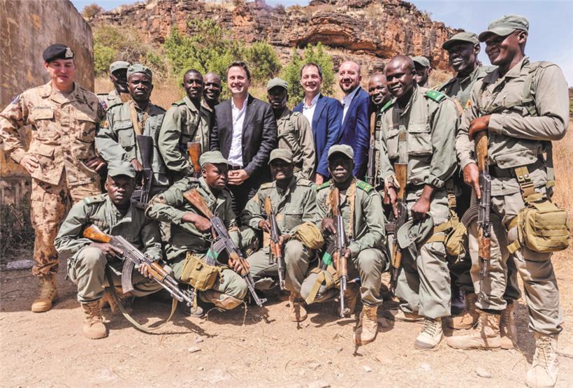 Ein solcher Besuch wäre zurzeit nicht möglich: der damalige belgische Premier Charles Michel und Xavier Bettel bei einem Besuch der EUTM-Mission in Mali im November 2017
