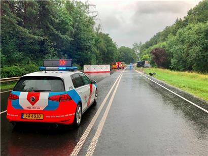 Ein tödlicher Unfall hat sich am Mittwochnachmittag auf der N7 zwischen Friedhof und Lipperscheid-Dellt ereignet
