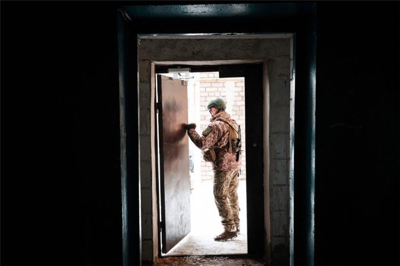 Ein ukrainischer Soldat in Bachmut – aus der Weltordnung ist innerhalb eines Jahres eine Weltunordnung geworden
