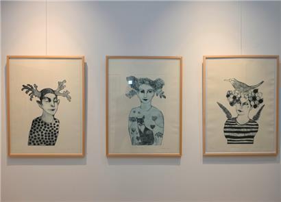 Einblick in die Ausstellung „Printmakers’choice“ im CAW Walferdingen
