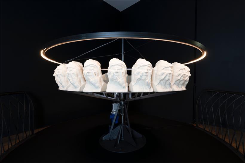 Einblick in die Ausstellung „The Mindful Hand“ von Eva L’Hoest
