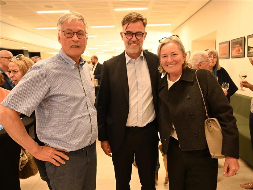 Abendstimmung mit warmem Licht und ruhiger Atmosphäre bei Sonnenuntergang