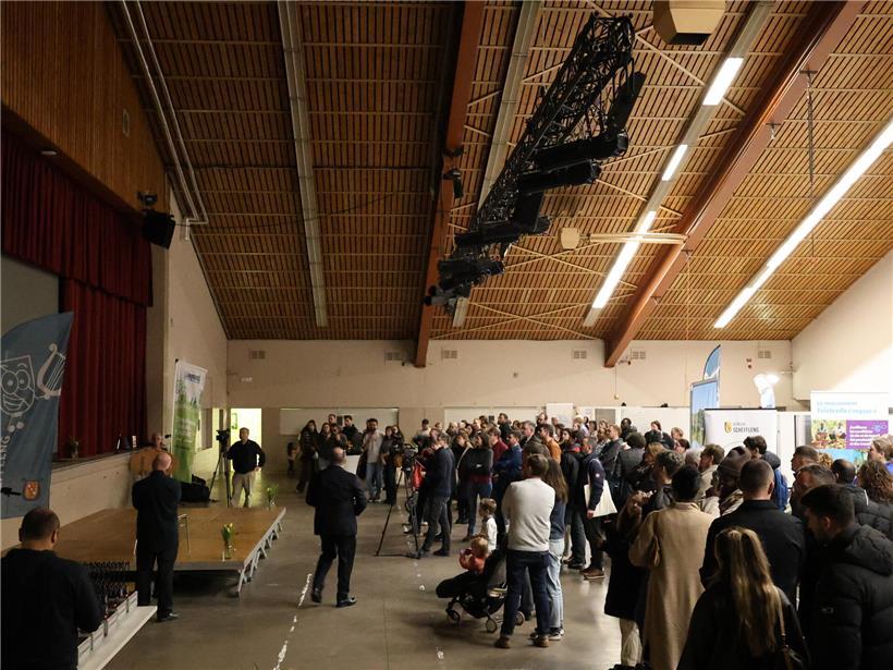 Bürgerempfang im Hall Polyvalent am Donnerstagabend mit Gästen und festlicher Atmosphäre