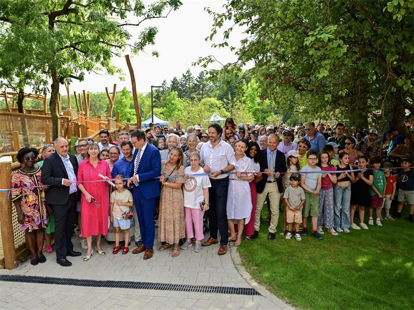 Neuer Spielplatz eröffnet: „Dass et esou bombastesch gëtt, hätte mir net geduecht“