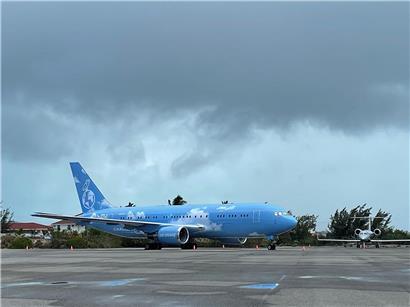 Eine Boeing 767 mit dem Spitznamen „Air Drake“, die dem kanadischen Musiker Drake gehört