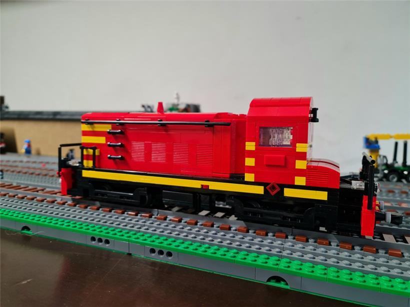 Eine CFL-800er-Diesellok
