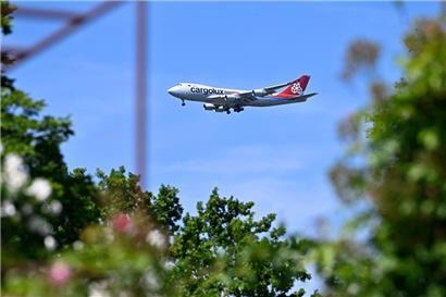 Eine Cargolux-Maschine musste wegen eines defekten Triebwerks umkehren – und für die Landung einen großen Teil des Treibstoffs ablassen
