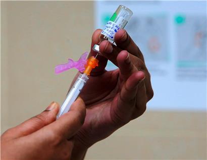 „Eine Frist von 14 Tagen nach der zweiten Impfung kann nötig sein, bevor Geimpfte auf optimale Weise geschützt sind“, schreibt das CSMI
