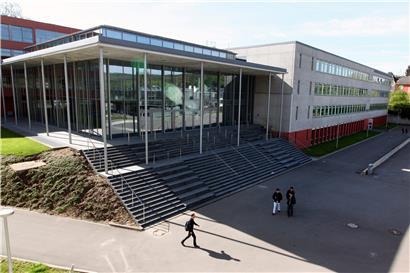 Eine Gruppe von Jugendlichen hat im „Lycée Nic Biever“ einen Jungen gemobbt und angegriffen
