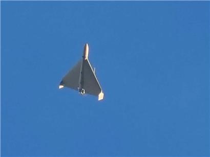 Kampfdrohne Shahed 136 iranischer Bauart im Flug, genutzt von Russland für Angriffe in der Ukraine