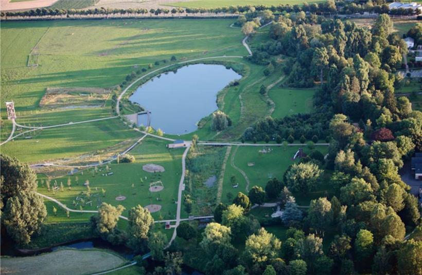 Eine Luftaufnahme des Merscher Parks aus dem Jahr 2011, nach der Fertigstellung der zweiten Vergrößerung
