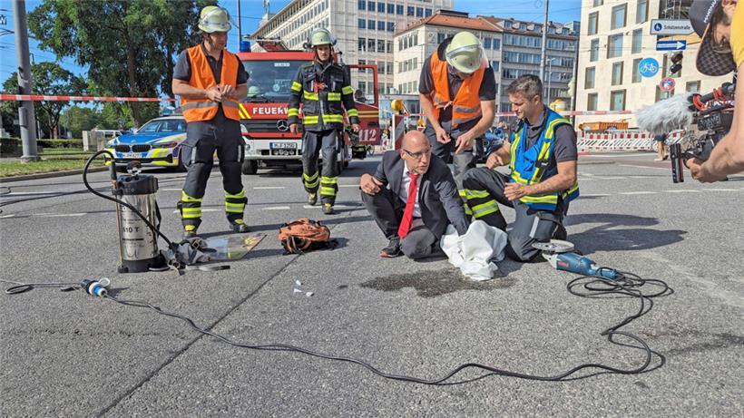 Eine Mehrheit der Deutschen hat kein Verständnis für die Aktionen der sogenannten Klimakleber
