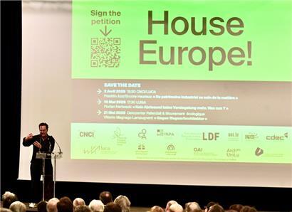 Eine Million Unterschriften EU-weit beziehungsweise 4.500 für Luxemburg möchte die von Arno Brandlhuber (l.) ins Leben gerufene Bürgerinitiative für einen besseren Substanzschutz in einem Jahr sammeln
