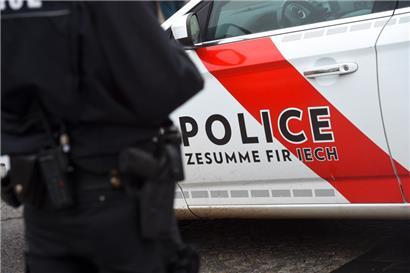 Eine Polizeistreife stoppt am Montagabend in Luxemburg-Gare einen alkoholisierten Mann, der Passanten belästigt
