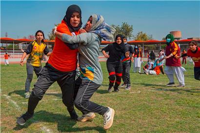Eine Runde Rugby zum Weltfrauentag im pakistanischen Peschawar
