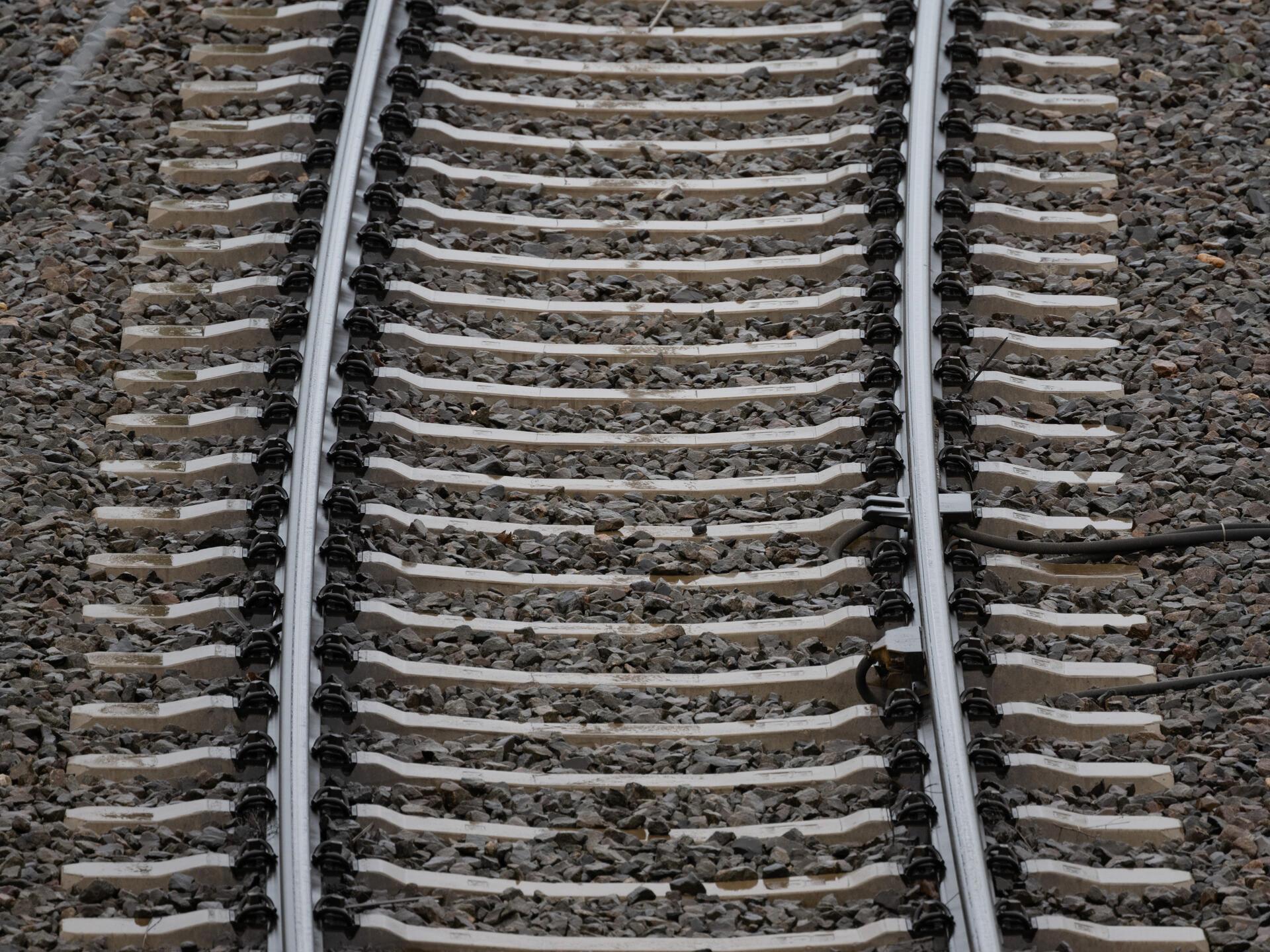 Frau am Bahnhof in Oberkorn von Waggon erfasst