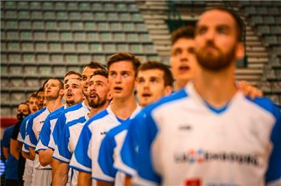 Eine eingeschworene Einheit: Einmal mehr präsentierten sich die FLBB-Herren in Matosinhos als Team, das zusammenhält
