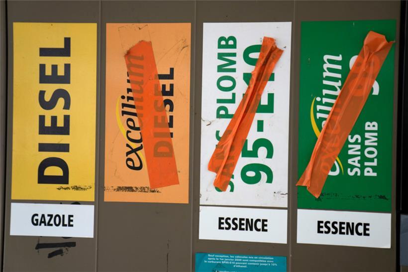 Eine ganze Reihe an französischen Tankstellen leiden derzeit unter Versorgungsengpässen
