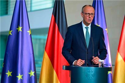 Eine historische Entscheidung: Der deutsche Bundeskanzler setzt den Export von Rüstungsgütern nach Israel aus
