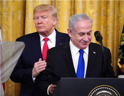 „Einen großen Schritt Richtung Frieden“ verkündeten Trump und Netanjahu und erhoffen sich wohl auch einen großen Schritt in Richtung der eigenen Wiederwahl
