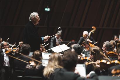 Einer der Höhepunkte der Konzertwoche: Der Dirigent Sir John Eliot Gardiner führte das Luxembourg Philharmonic an