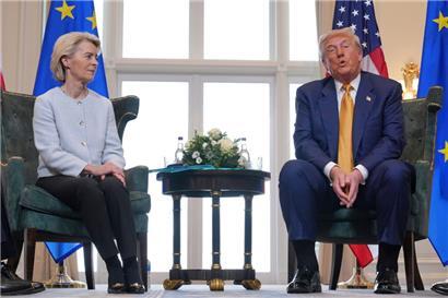 Einer der Schocks, die die Welt erschütterten, war die Leichtigkeit, mit der Trump den Zollkrieg gegen die EU gewann
