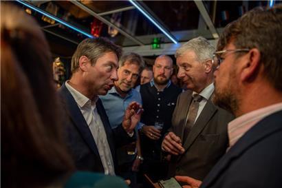 Einer der großen Wahlgewinner: Fred Keup (links) und seine Mannschaft
