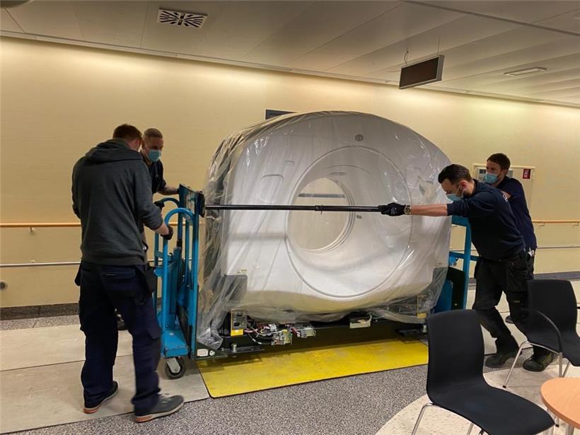 Einer der vier neuen CT-Scanner von General Electric, die das CHdN im Kampf gegen Corona einsetzt
