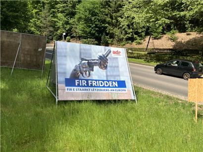 Eines der ADR-Plakate, hier bei Kopstal
