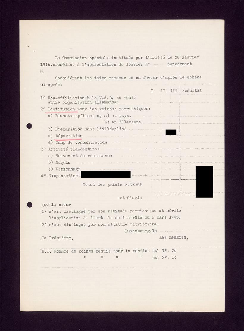 Eines der Bewertungsformulare aus dem Nationalarchiv. Die eingetragenen Punkte wurden verdeckt. Formular zur Bestimmung des Auszeichnungsgrades für eine unbekannte Person, ca. 1946.
