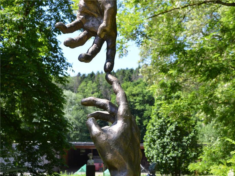 Ausgestelltes Kunstwerk des belgischen Künstlers Dirk Lamotte in moderner Galerie