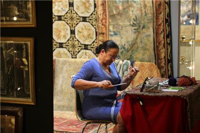 Einige Aussteller präsentieren ihr Handwerk live dem Publikum
